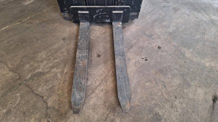 Préparateur de commandes à nacelle élevable Caterpillar NOH10N - 9