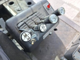 Chariot élévateur frontal 4 roues Dan Truck 9680 GD