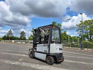 Chariot élévateur frontal 4 roues Yale ERP30 - 3