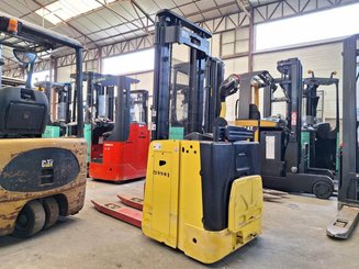 Gerbeur porté debout Hyster S1.5S
