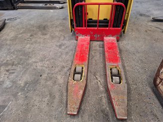 Gerbeur porté debout Hyster S1.5S