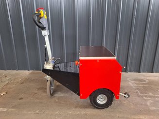 Tracteur de remorquage STI PTA1