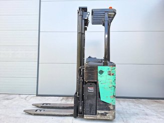 Gerbeur porté debout Caterpillar NSR16N