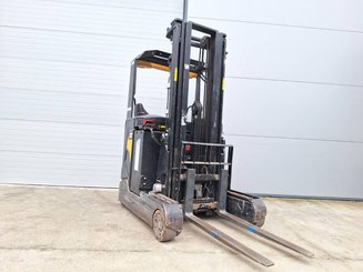 Chariot à mât rétractable Caterpillar NR16N2