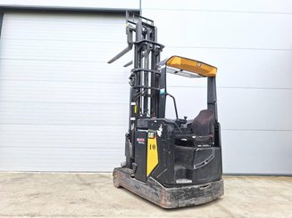 Chariot à mât rétractable Caterpillar NR16N2