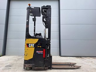 Gerbeur porté debout Caterpillar NSR20N