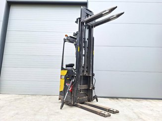 Gerbeur porté debout Caterpillar NSR20N