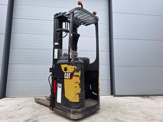 Gerbeur porté debout Caterpillar NSR20N