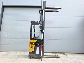 Gerbeur porté debout Caterpillar NSR20N