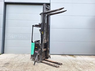 Gerbeur porté debout Caterpillar NSR20N