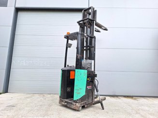 Gerbeur porté debout Caterpillar NSR20N