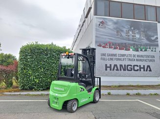 Chariot élévateur frontal 4 roues Hangcha XC35i