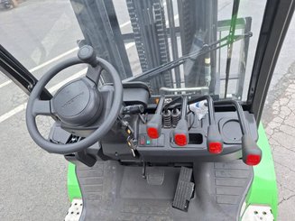 Chariot élévateur frontal 4 roues Hangcha XC35i