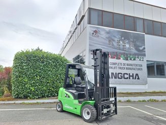 Chariot élévateur frontal 4 roues Hangcha XC35i