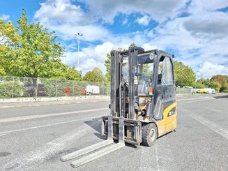 Chariot élévateur frontal 3 roues Caterpillar EP16NT - 1