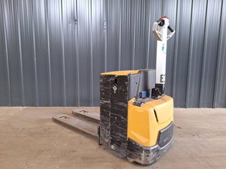 Transpalette accompagnant Caterpillar NPP20N2E