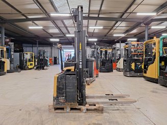 Gerbeur accompagnant Caterpillar NSP16N - 2