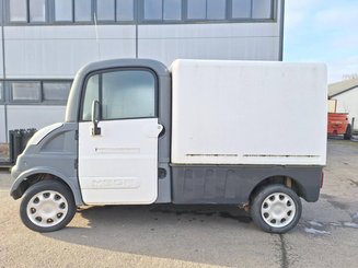Camion fourgon Mega MULTITRUCK