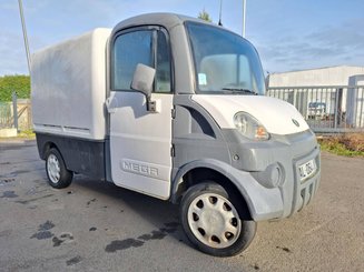 Camion fourgon Mega MULTITRUCK