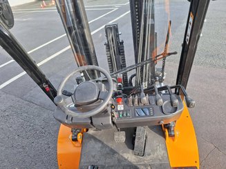 Chariot élévateur frontal 4 roues Hangcha XE38i