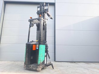 Gerbeur porté debout Caterpillar NSR16N