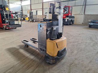 Transpalette accompagnant Caterpillar NPP20N