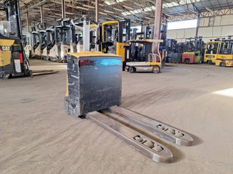 Transpalette accompagnant Caterpillar NPP20N