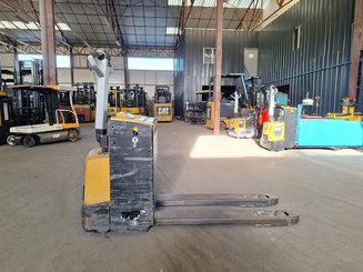 Transpalette accompagnant Caterpillar NPP20N