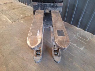 Transpalette accompagnant Caterpillar NPP20N2E