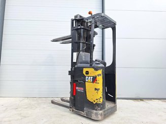 Gerbeur porté debout Caterpillar NSR20N