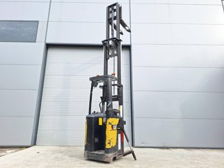 Gerbeur porté debout Caterpillar NSR20N