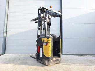 Gerbeur porté debout Caterpillar NSR20N