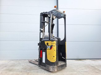 Gerbeur porté debout Caterpillar NSR20N