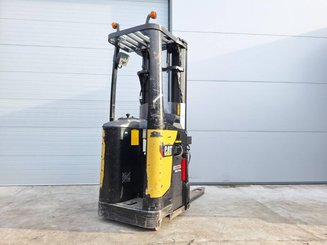 Gerbeur porté debout Caterpillar NSR20N