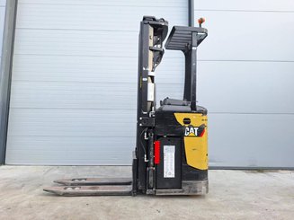 Gerbeur porté debout Caterpillar NSR20N
