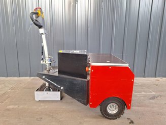 Tracteur de remorquage STI PTA2A