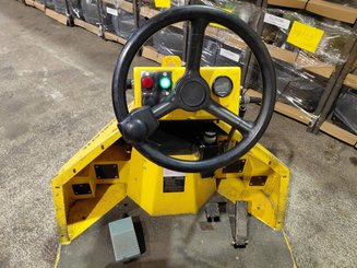 Tracteur de remorquage Charlatte TE206