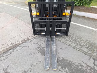 Chariot élévateur frontal 4 roues Hangcha XE30i (CPD30-XEY2-SI)
