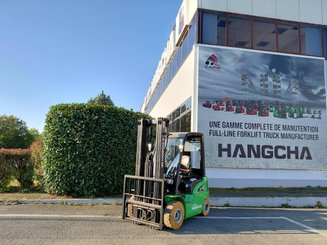 Chariot élévateur frontal 4 roues Hangcha XC25i