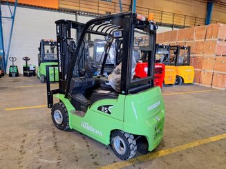 Chariot élévateur frontal 4 roues Hangcha XC25i