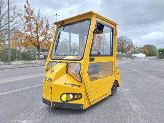 Tracteur de remorquage Charlatte TE206