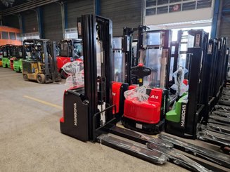 Gerbeur accompagnant Hangcha CDD16-AC2