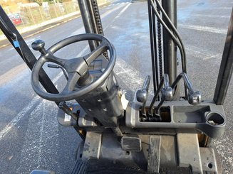 Chariot élévateur frontal 3 roues Caterpillar EP20NT