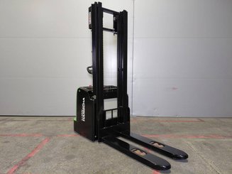 Gerbeur accompagnant Hangcha CDD12-AC2-i 