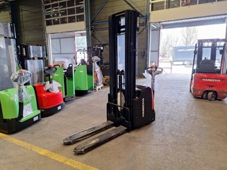 Gerbeur accompagnant Hangcha CDD16-AC2-L 