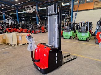 Gerbeur accompagnant Hangcha CDD16-AC2-L 