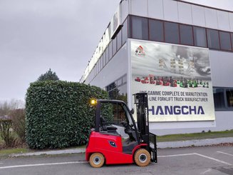 Chariot élévateur frontal 4 roues Hangcha AE18
