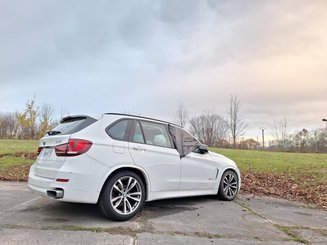 Voiture BMW X5 - 33