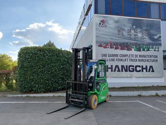 Chariot élévateur frontal 4 roues Hangcha XC25i