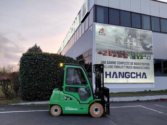 Chariot élévateur frontal 4 roues Hangcha XC30i